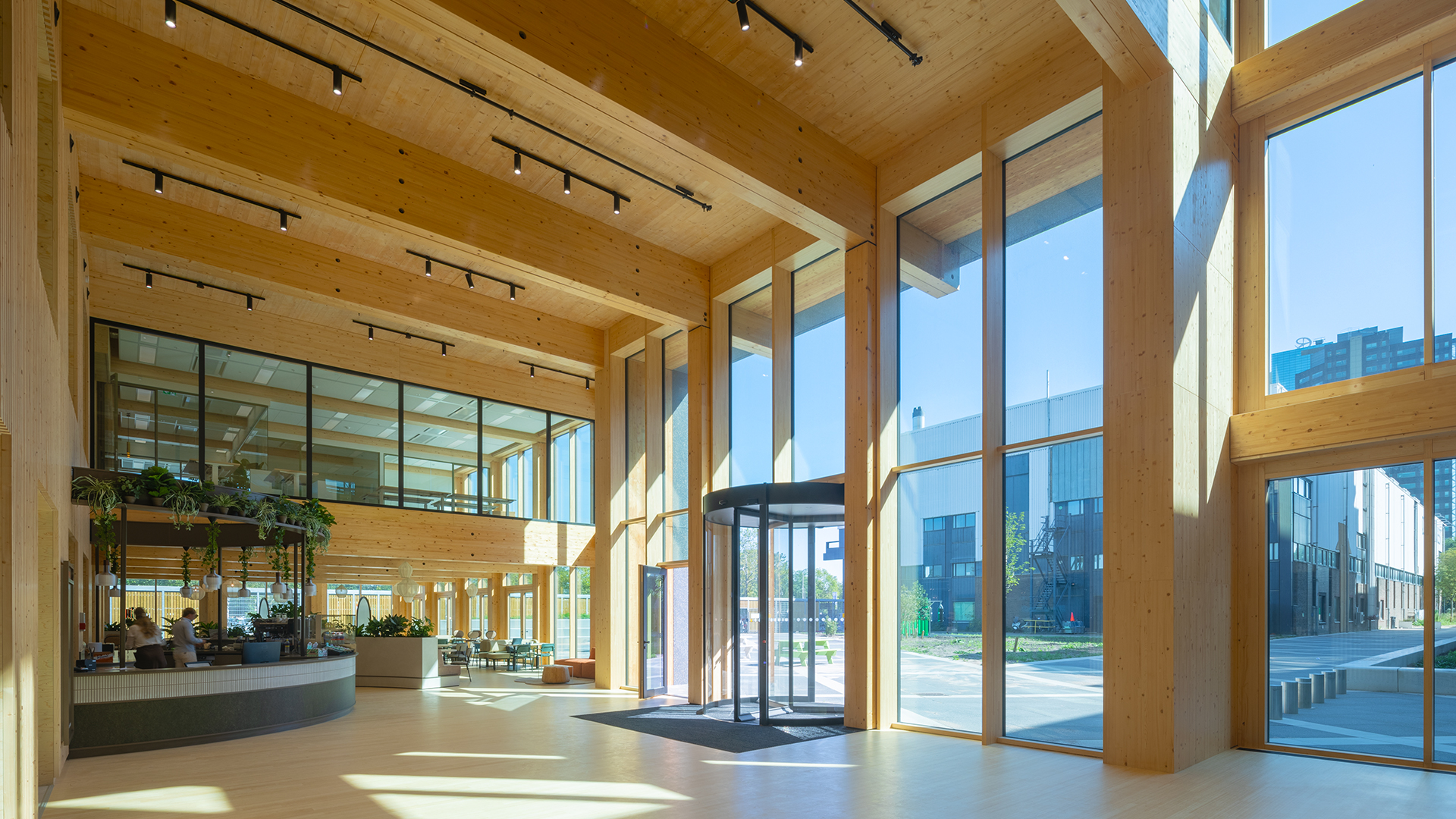 Lighthouse Amsterdam | Boon Edam | Tourniquetdeur | Draaideur | Fotografie: Bart van Hoek